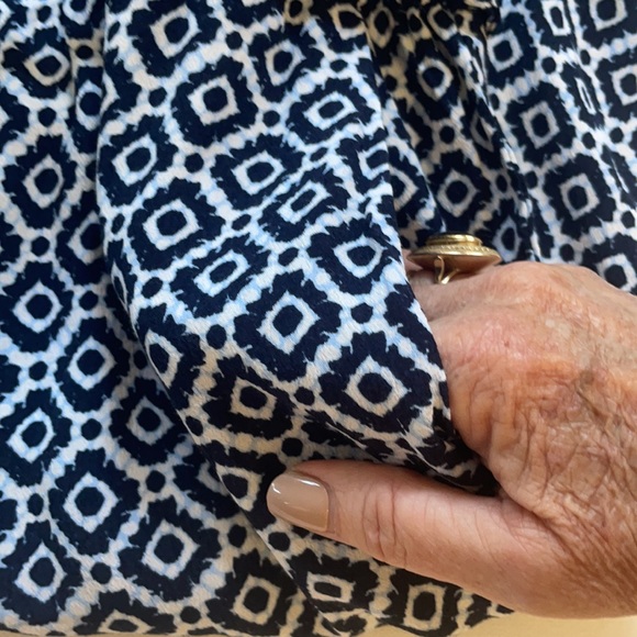 Ann Taylor Loft Navy Geo-Print Jumpsuit size M,  like new condition - Picture 7 of 9